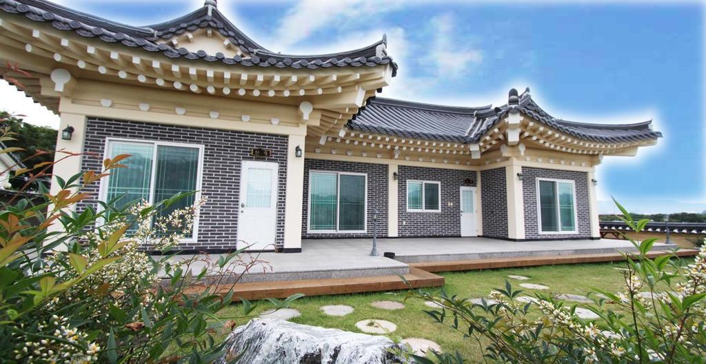 Gyeongju Family Pension Exterior photo